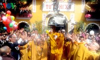 Buddhisten engagieren sich für den Aufbau und die Verteidigung des Landes 