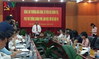 Vizepremierminister Truong Hoa Binh tagt mit dem Innenministerium