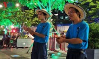 Die singenden Finger in Nguyen Hue Straße