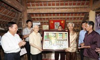 KPV-Generalsekretär Nguyen Phu Trong besucht Provinz Hoa Binh