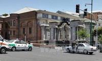 Anschläge auf Parlamentsgebäude und Mausoleum im Iran