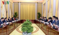 Staatspräsident Tran Dai Quang empfängt den japanischen Konzern Mainichi