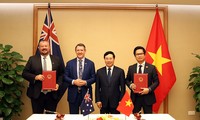 Vizepremierminister Pham Binh Minh empfängt den Regierungschef des australischen Nordterritoriums