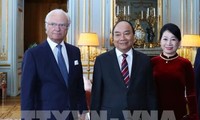 Premierminister Nguyen Xuan Phuc trifft König Carl XVI. Gustaf von Schweden