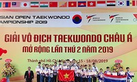 Vietnam gewinnt drei Goldmedaillen am Eröffnungstag der Asienmeisterschaft in Taekwondo 