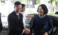 Vizestaatspräsidentin Dang Thi Ngoc Thinh besucht vietnamesische Botschaft in Indonesien