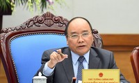 Premierminister Nguyen Xuan Phuc leitet Sitzung über Vorbeugung gegen Lungenentzündung durch Coronavirus