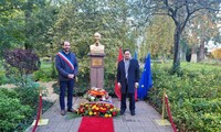 Premierminister Pham Minh Chinh führt hochrangige Treffen bei Frankreichbesuch