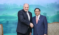 Premierminister Pham Minh Chinh empfängt den russischen Minister für Notsituation