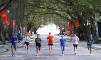 6.000 Sportler nehmen am Marathonlauf im Gedenkstättenkomplex der Hung-Könige teil