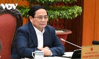 Premierminister Pham Minh Chinh führt Sitzung über Geldpolitik