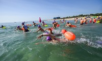 Zwei vietnamesische Schwimmer stellen Rekord bei OCEANMAN Cam Ranh auf