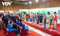 Ausstellung „Vietnamesische Tracht Ao Dai durch geschichtliche Phasen” in Ha Long-Bucht