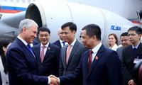 Russlands Duma-Vorsitzender Wjatscheslaw Wolodin beginnt den Besuch in Vietnam