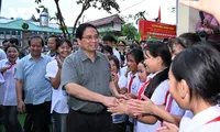 Premierminister Pham Minh Chinh nimmt am Baustart integrierter Internatsschule Bat Mot teil