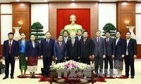 Vietnam, Laos cement Party ties