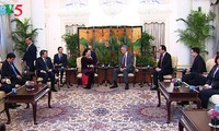 NA Chairwoman meets Singapore leaders