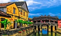 Hoi An to limit tourist access to symbolic bridge