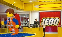 LEGO vows to speed up 1 billion USD project in Vietnam