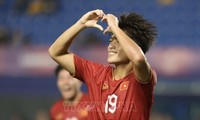 Vietnam begin SEA Games title defense with 2-0 victory over Laos  ​