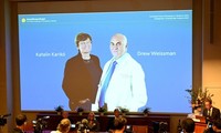 Hungarian and US scientists win medicine Nobel for COVID-19 vaccine discoveries