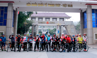 Bicycle tour connects Vietnamese, Chinese provinces