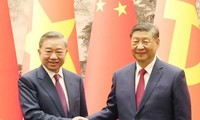 Vietnam, China issue joint statement on strengthening partnership 