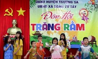 Children in Truong Sa district island celebrate Mid-Autumn Festival 