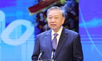 Party leader highlights institutional reform as key to economic growth