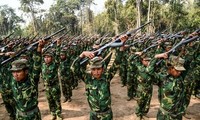 ไทยพยายามอพยพประชาชนที่ติดค้างจากความขัดแย้งที่ทวีความรุนแรงในเมียนมาร์ 