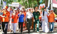 ผู้คนกว่า 5,000 คนร่วมงานเดินเท้า"เพื่อเหยื่อผู้เคราะห์ร้ายจากสารพิษสีส้มไดออกซิน ปี 2025"