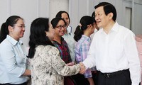 President meets HCM city voters