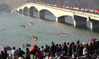 First boat racing festival in Muong Lay town