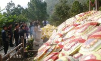 Thousands of people visit General Vo Nguyen Giap’s tomb