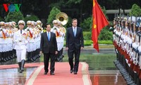 Vietnam, UK agree to deepen strategic partnership