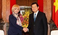 France supports Vietnam in East Sea-related issues