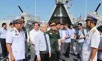 Party leader visits Naval zone 4