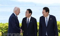 美国白宫：美、日、韩峰会将提升三边关系