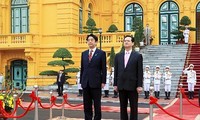 Japans Premierminister Shinzo Abe besucht Vietnam