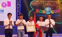 Hochschule Lac Hong gewinnt Roboterturnier 2013