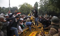 Demonstranten legen Indiens Hauptstadt New Delhi lahm