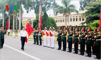 Staatspräsident Truong Tan Sang besucht Korps Nummer 2