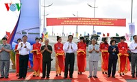 Premierminister Nguyen Tan Dung bei der Einweihung der Nam Can-Brücke