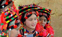 Sitten und Bräuche bei Hochzeit der Giay in Lao Cai