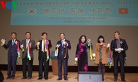 Fotoausstellung in Südkorea über künstlichen Ausbau der Inseln im Ostmeer duch China 