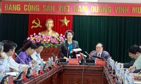 Parlamentspräsidentin Nguyen Thi Kim Ngan überprüft Wahlvorbereitungen in Hai Duong