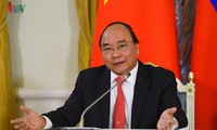 Premierminister Nguyen Xuan Phuc setzt Russlandbesuch fort