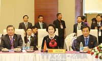 Parlamentspräsidentin Nguyen Thi Kim Ngan nimmt an AIPA-Sitzung in Myanmar teil