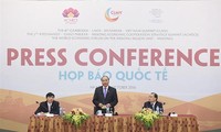 Vietnam bereitet sich auf aussichtsreiche Projekte vor, um multilaterale Beziehungen zu festigen