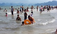  Mehr als 26.000 Gäste besuchen Halong-Bucht beim Jahreswechsel